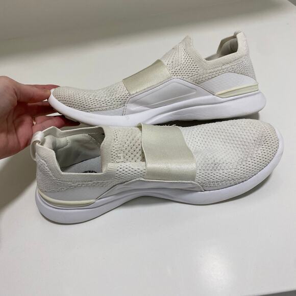 APL TechLoom Bliss White Sneakers Size 7.5 - Picture 4 of 9